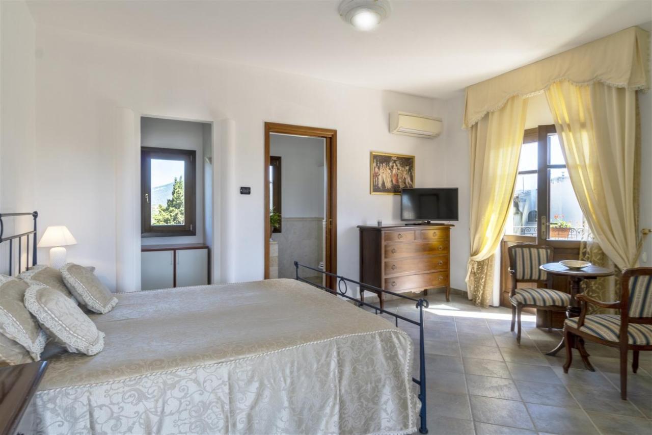 Villa La Maison D'Anna Maria - Lt - Pms Casevacanze オルビア エクステリア 写真