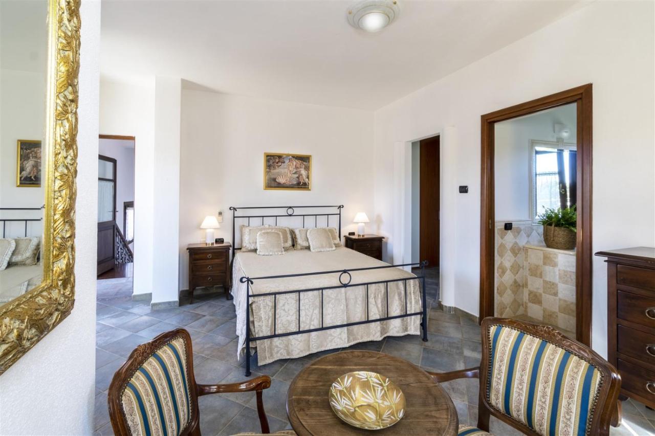Villa La Maison D'Anna Maria - Lt - Pms Casevacanze オルビア エクステリア 写真